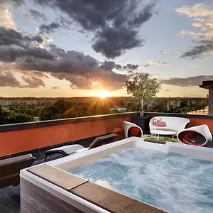 **** Otel Pulitzer İtalya