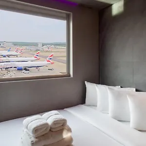 Bloc London Gatwick Airport 3*, Χόρλι Ηνωμένο Βασίλειο